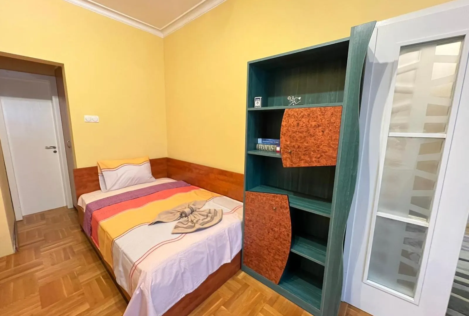 Mumbai Spacious 2Bdr Near Vitosha Blvd And Ndk Sofía 0*,  Bulgaria