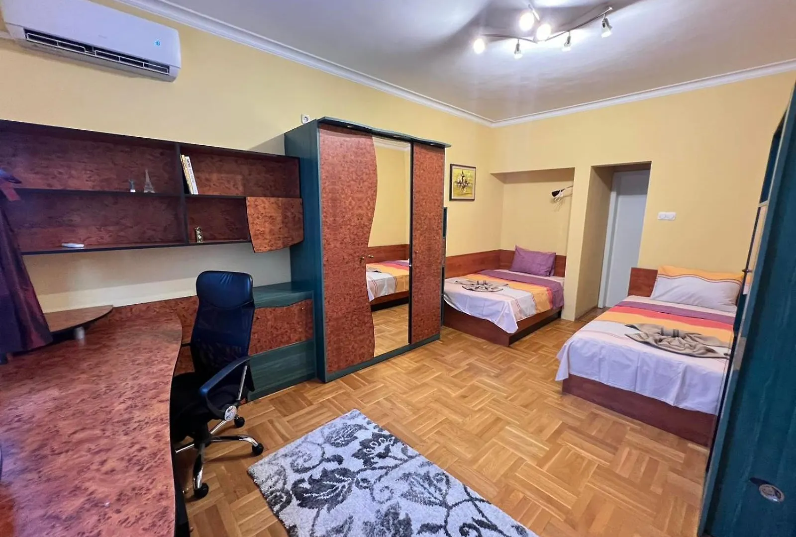 Mumbai Spacious 2Bdr Near Vitosha Blvd And Ndk Sofía Apartamento
